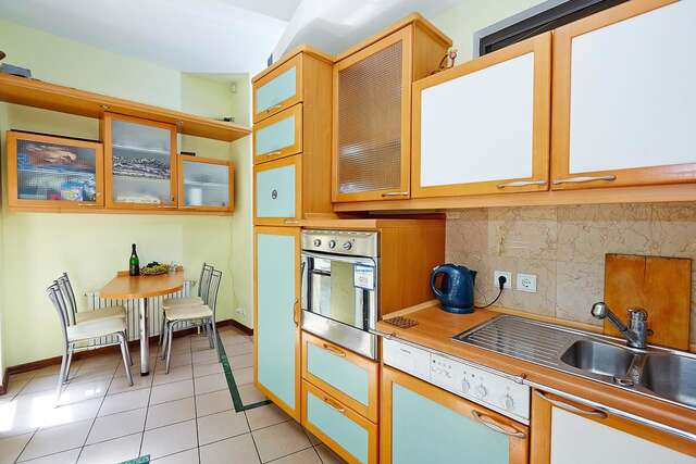 Апартаменты Apartment Deribasovskaya with jacuzzi Одесса-14