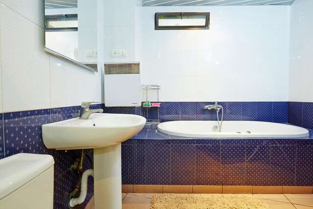 Апартаменты Apartment Deribasovskaya with jacuzzi Одесса-17